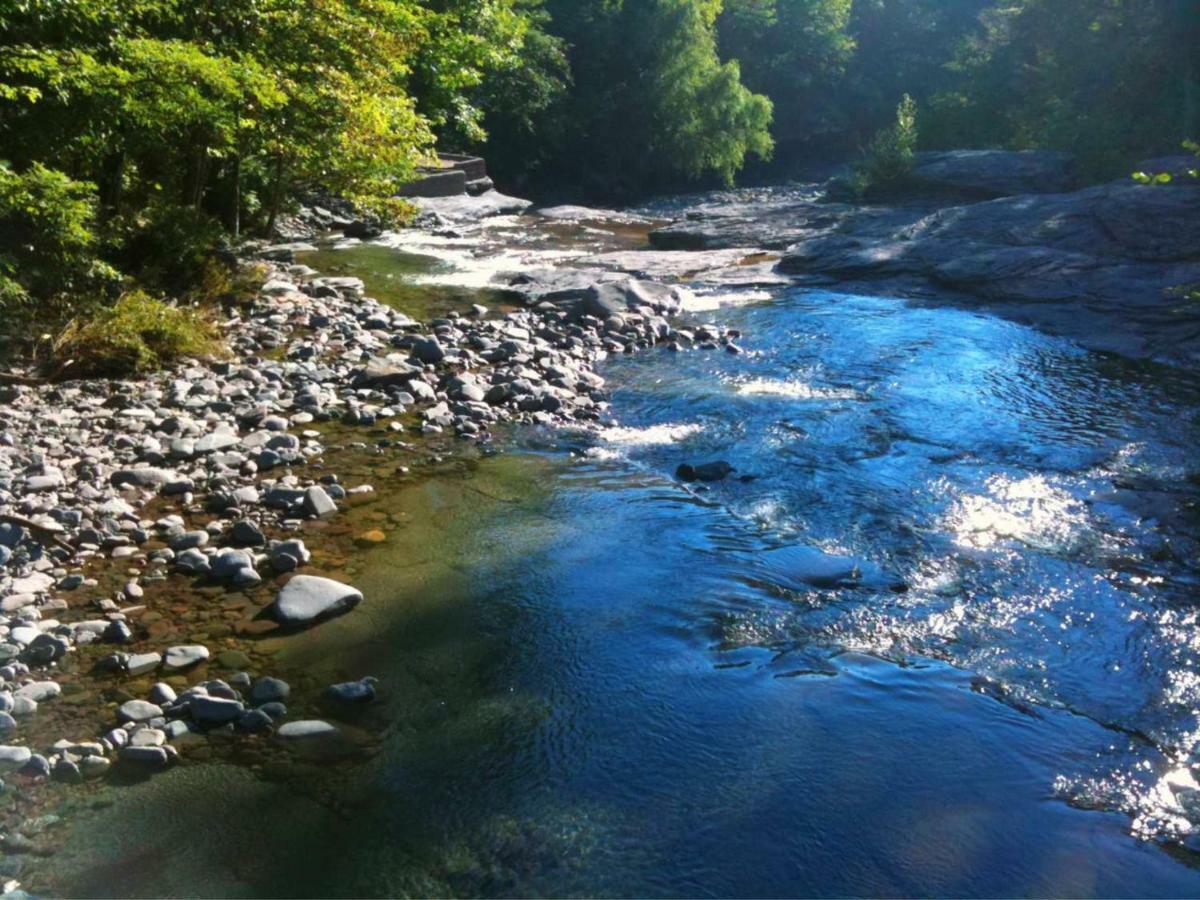 Play All Day - Sleep By The Stream At Night - Swimming Hole パレンビル エクステリア 写真